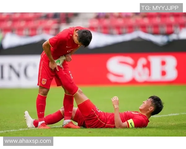 广州足球队的转型之路揭秘:从传统强队到现代足球新标杆的蜕变之旅 广州足球队的转型之路揭秘:从传统强队到现代足球新标杆的蜕变之旅