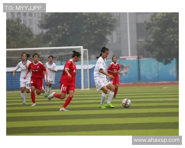 2016年足球明星女运动员精彩瞬间回顾与照片分享 2016年足球明星女运动员精彩瞬间回顾与照片分享