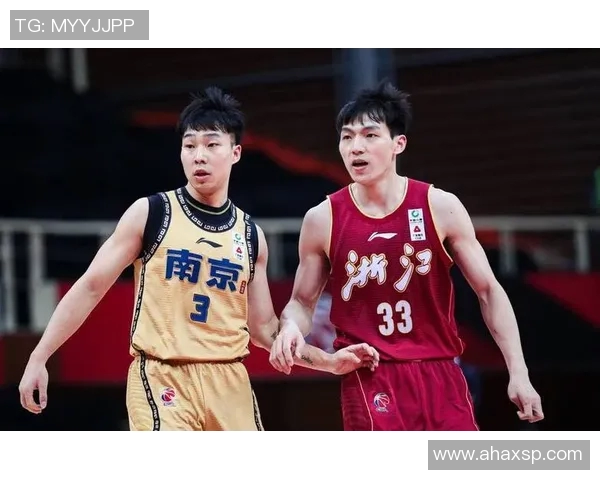 南京羽毛球队在冠军赛积分榜上以60分稳居第一名展现强大实力