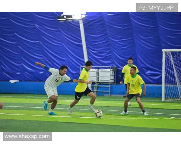 足球明星骑车大挑战精彩瞬间集锦让你领略他们的另一面魅力 足球明星骑车大挑战精彩瞬间集锦让你领略他们的另一面魅力