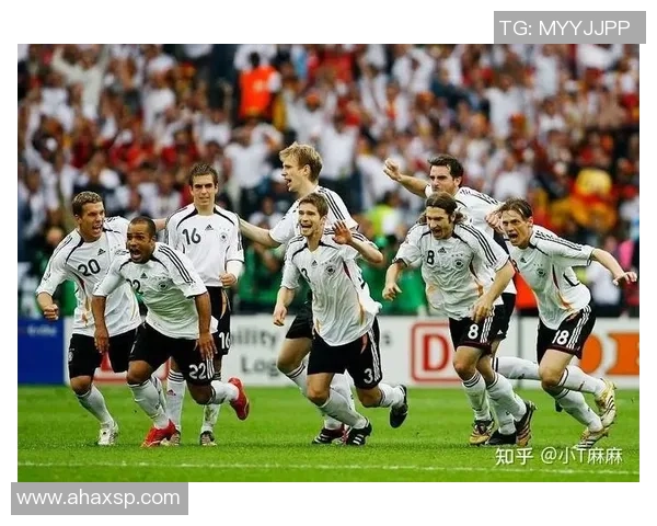 足球明星的成长之路与辉煌人生经历全景回顾